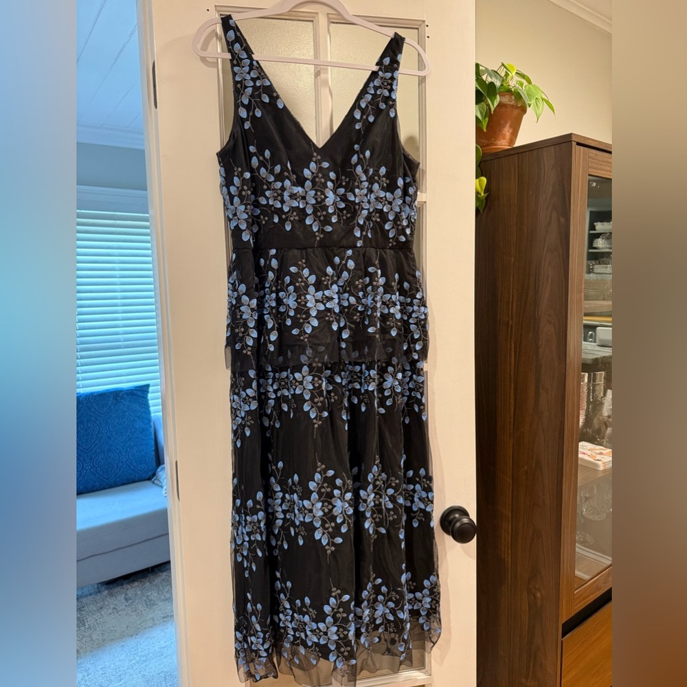 Gianni Bini- Size 8- Tiered Blue & Black Dress